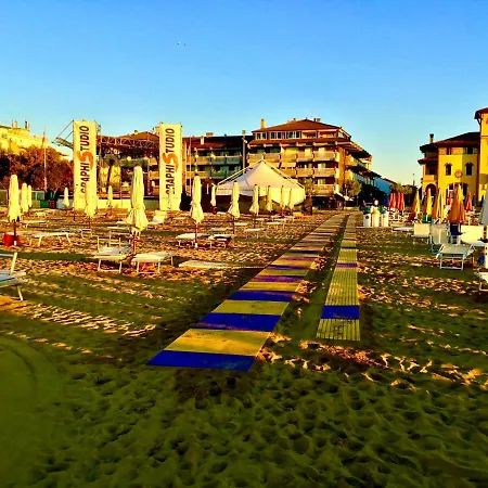 Sparkling Holiday Lignano Sabbiadoro Exterior foto